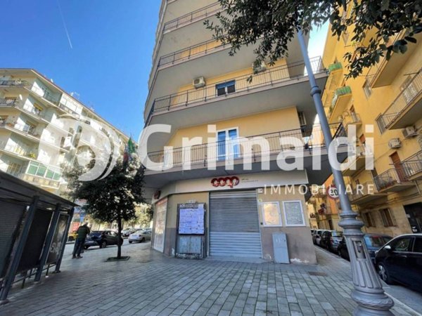 negozio in affitto a Salerno in zona Mercatello