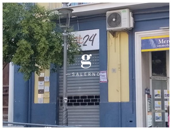 negozio in affitto a Salerno