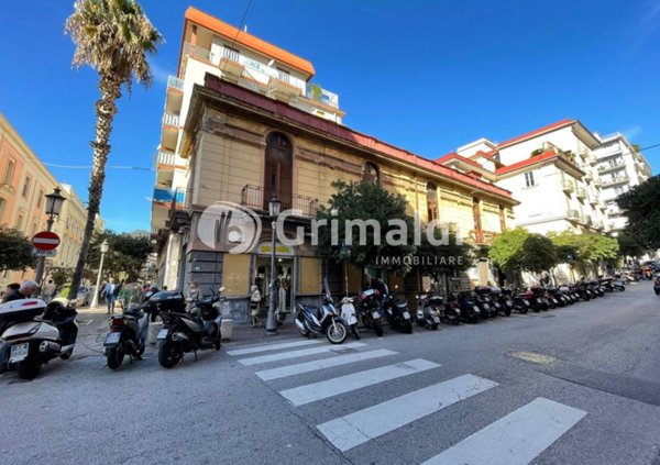 appartamento in affitto a Salerno in zona Centro Città