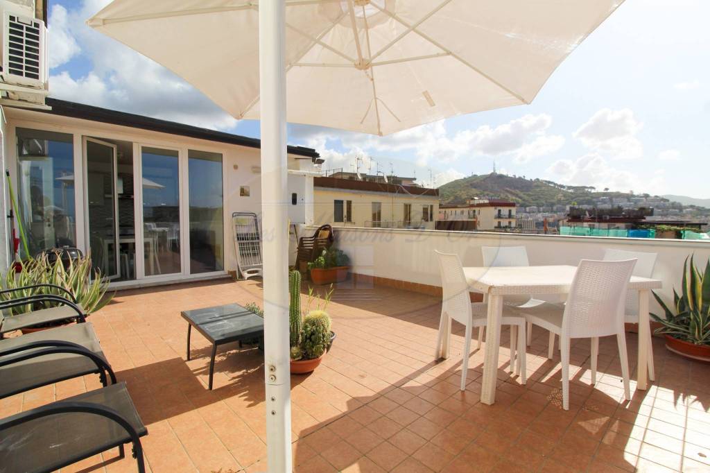 appartamento in affitto a Salerno in zona Centro Città