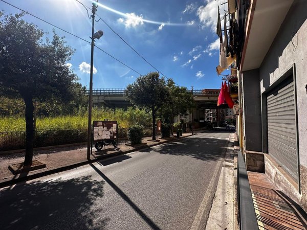 locale commerciale in affitto a Salerno