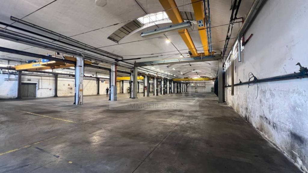 locale commerciale in affitto a Salerno in zona Matierno