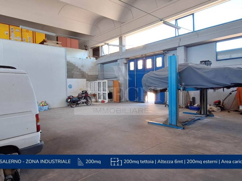 locale commerciale in affitto a Salerno in zona Zona Industriale