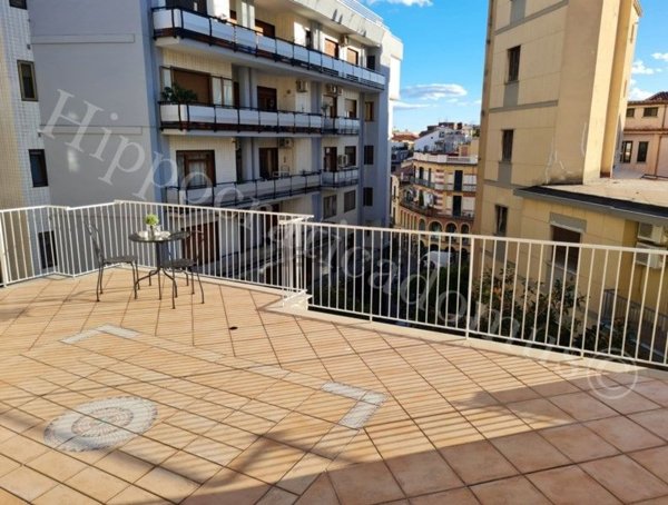 appartamento in affitto a Salerno in zona Centro Città