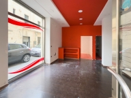 locale commerciale in affitto a Salerno