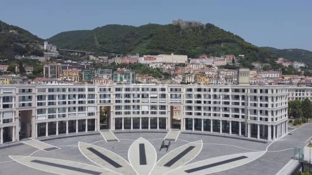 appartamento in affitto a Salerno in zona Centro Città
