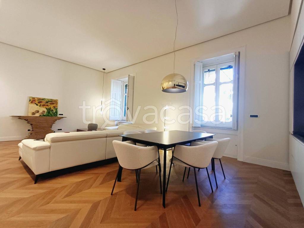 appartamento in affitto a Salerno in zona Centro Città