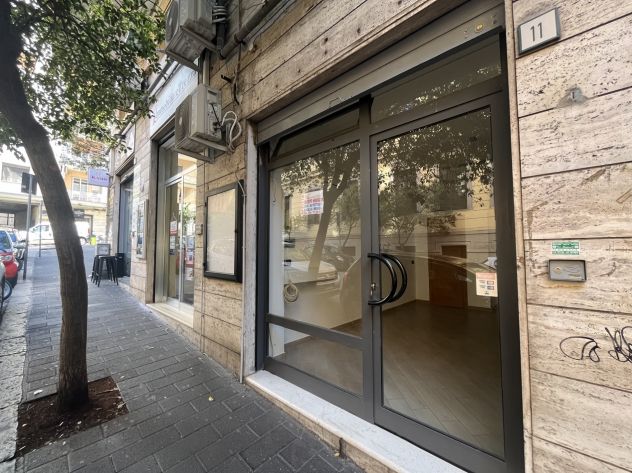 negozio in affitto a Salerno in zona Centro Città