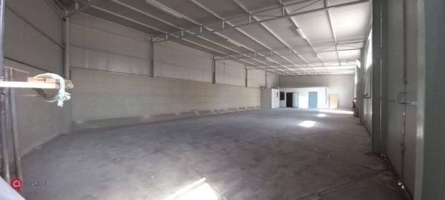 locale commerciale in affitto a Salerno in zona Zona Industriale