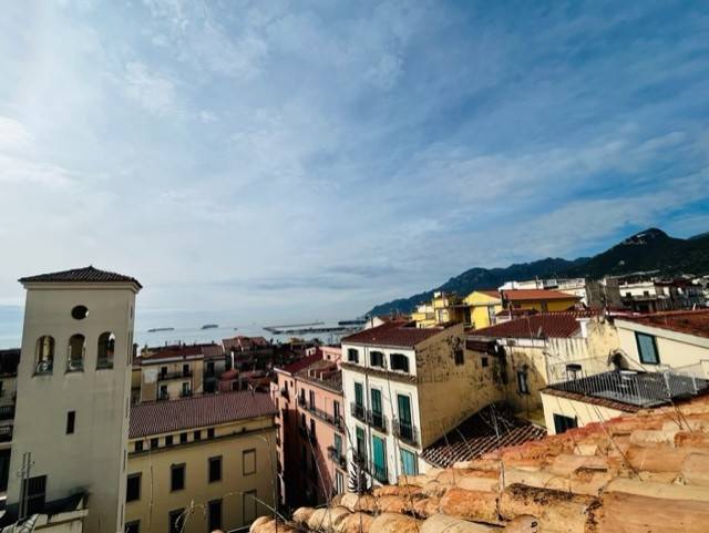 appartamento in affitto a Salerno in zona Centro Città