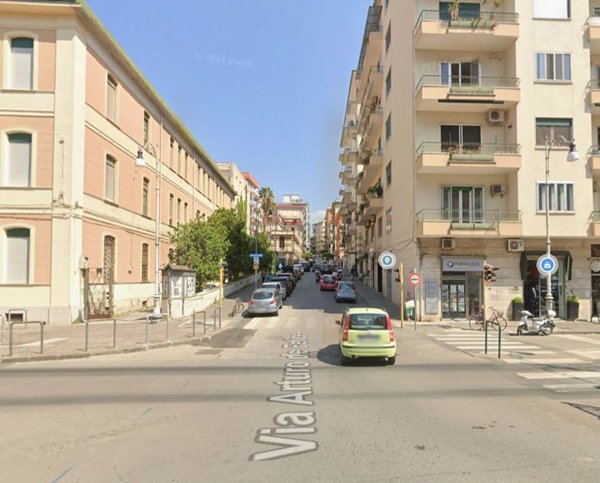 locale commerciale in affitto a Salerno in zona Centro Città