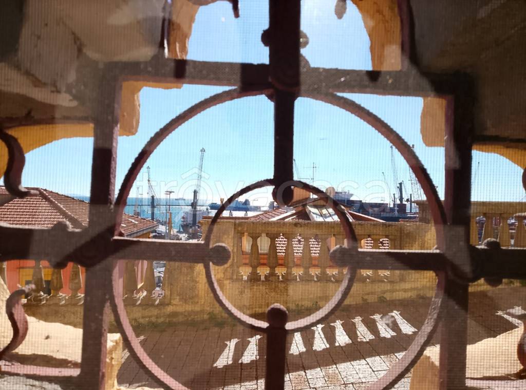 appartamento in affitto a Salerno in zona Centro Città