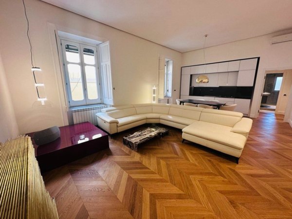 appartamento in affitto a Salerno in zona Centro Città