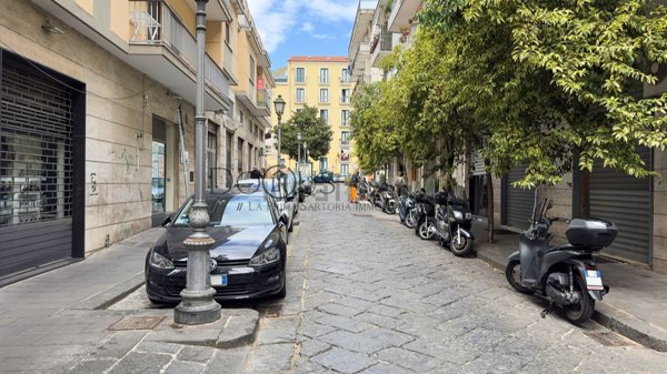 locale commerciale in affitto a Salerno in zona Centro Città
