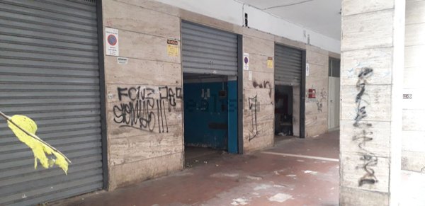 locale commerciale in affitto a Salerno in zona Mercatello