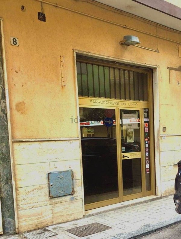 locale commerciale in affitto a Salerno in zona Centro Città