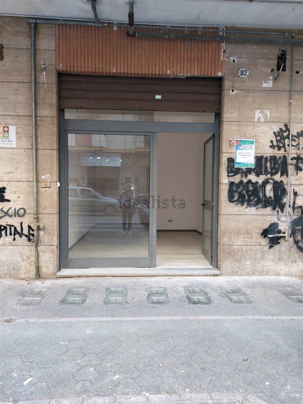 locale commerciale in affitto a Salerno in zona Gelsi Rossi