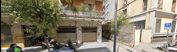 negozio in affitto a Salerno