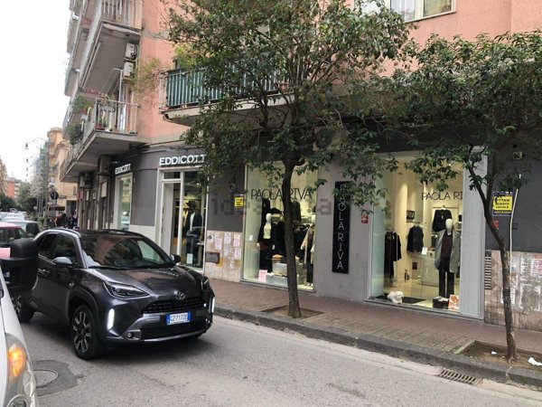 locale commerciale in affitto a Salerno in zona Mercatello