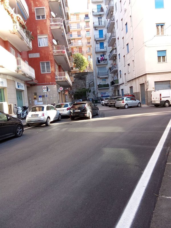 locale commerciale in affitto a Salerno in zona Irno