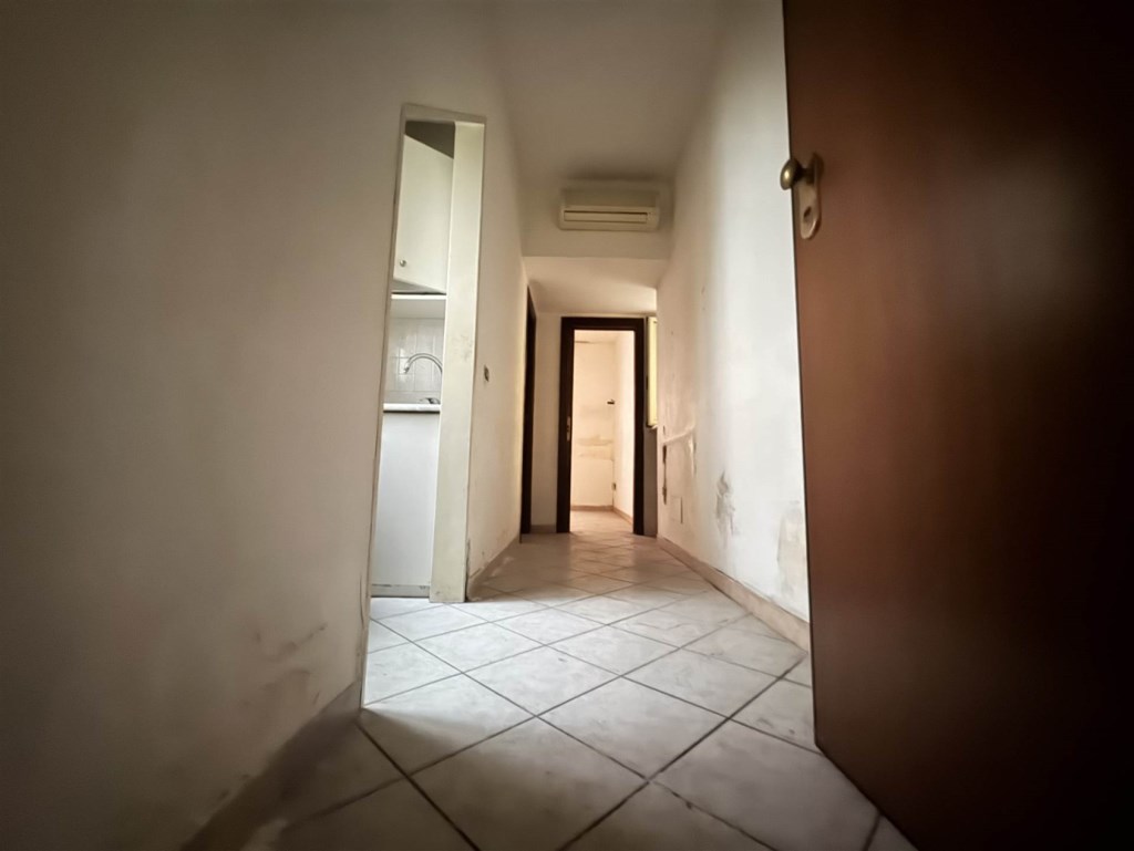 negozio in affitto a Salerno