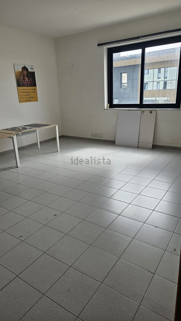 ufficio in affitto a Salerno in zona Zona Industriale