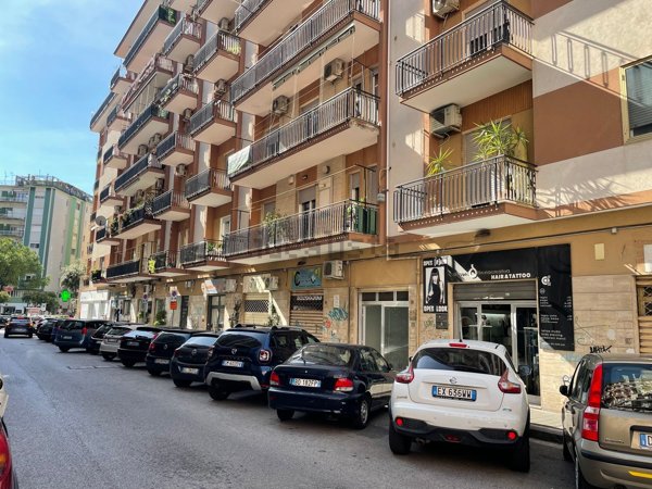 locale commerciale in affitto a Salerno in zona Pastena