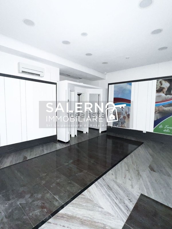 locale commerciale in affitto a Salerno in zona Mercatello