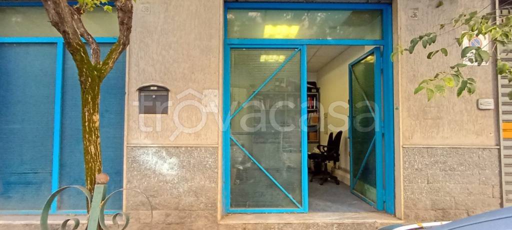 negozio in affitto a Salerno in zona Gelsi Rossi