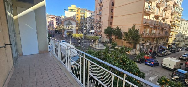 appartamento in affitto a Salerno in zona Centro Città