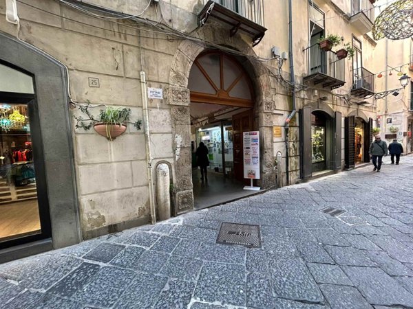 appartamento in affitto a Salerno in zona Centro Città