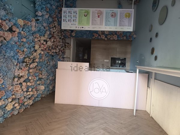 locale commerciale in affitto a Salerno in zona Centro Città