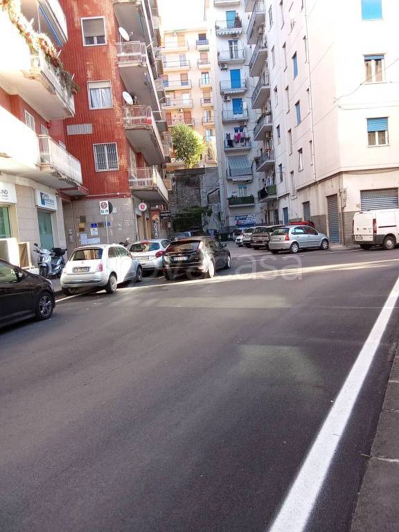 negozio in affitto a Salerno in zona Irno