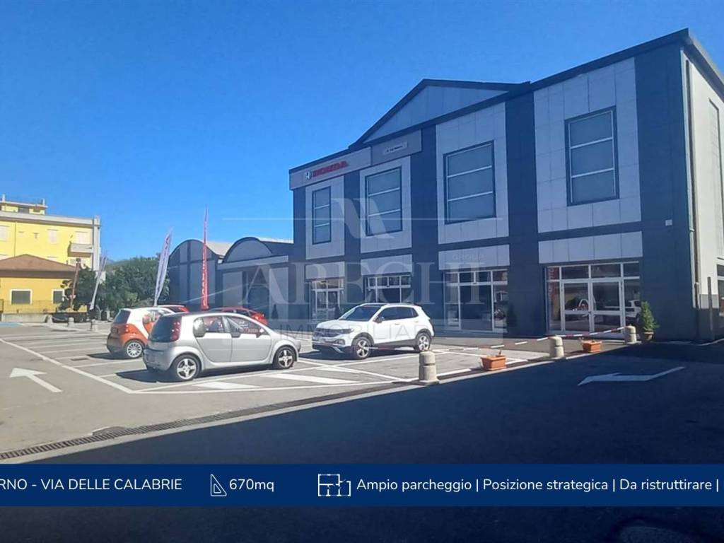 negozio in affitto a Salerno in zona Zona Industriale