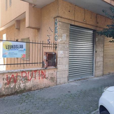 negozio in affitto a Salerno in zona Gelsi Rossi