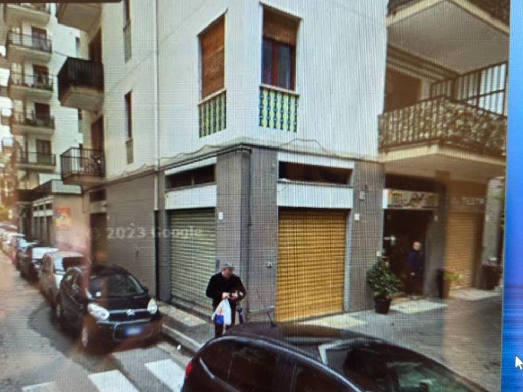 negozio in affitto a Salerno in zona Torrione