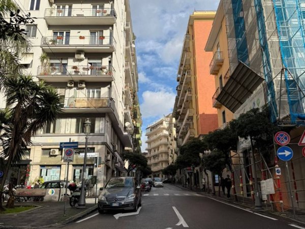 appartamento in affitto a Salerno in zona Centro Città