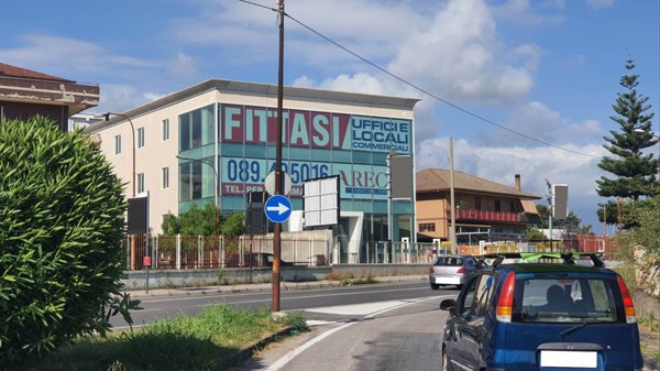 ufficio in affitto a Salerno in zona Zona Industriale