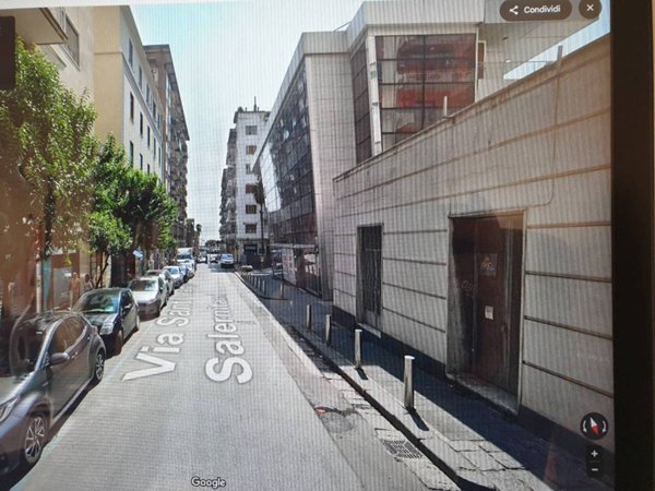 negozio in affitto a Salerno in zona Centro Città