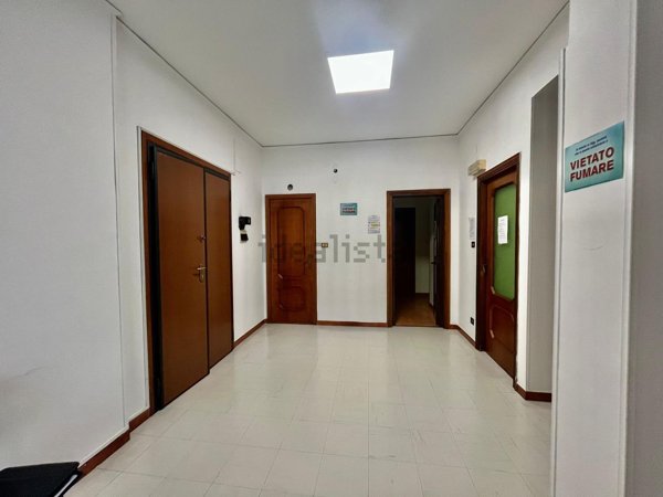 ufficio in affitto a Salerno in zona Torrione