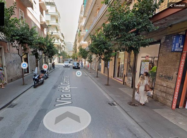 negozio in affitto a Salerno