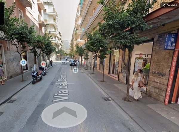 locale commerciale in affitto a Salerno