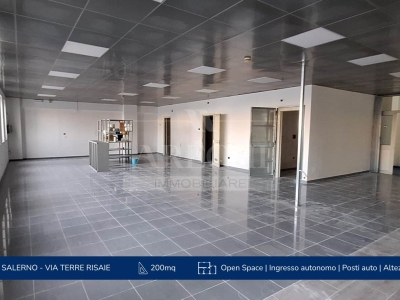 ufficio in affitto a Salerno in zona Zona Industriale