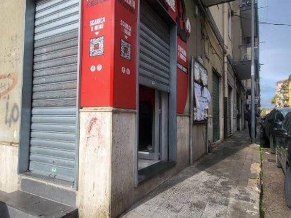 negozio in affitto a Salerno in zona Ogliara