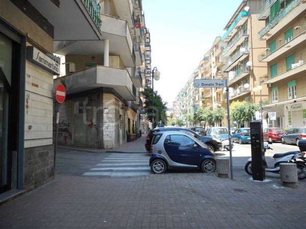negozio in affitto a Salerno in zona Gelsi Rossi