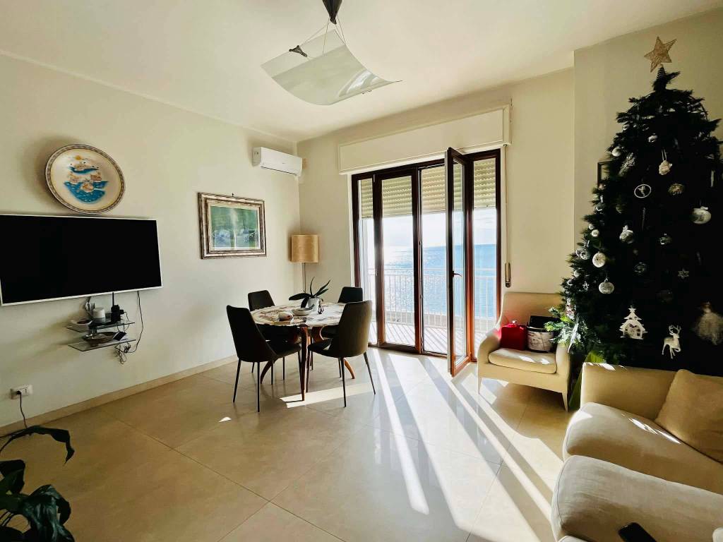 appartamento in affitto a Salerno in zona Mercatello