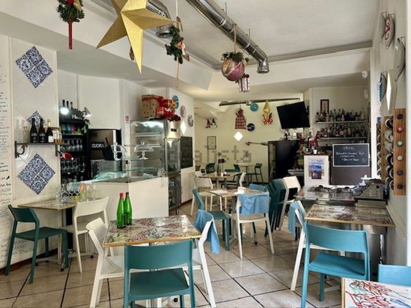 locale commerciale in affitto a Salerno in zona Centro Città