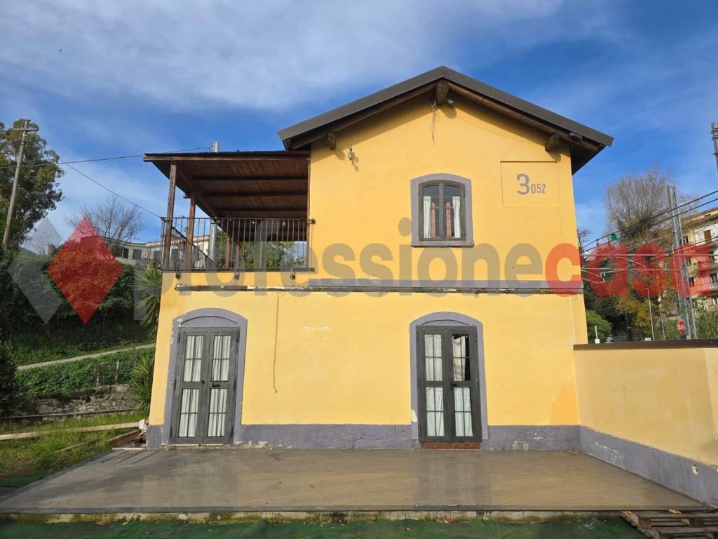 casa indipendente in affitto a Salerno in zona Centro Città