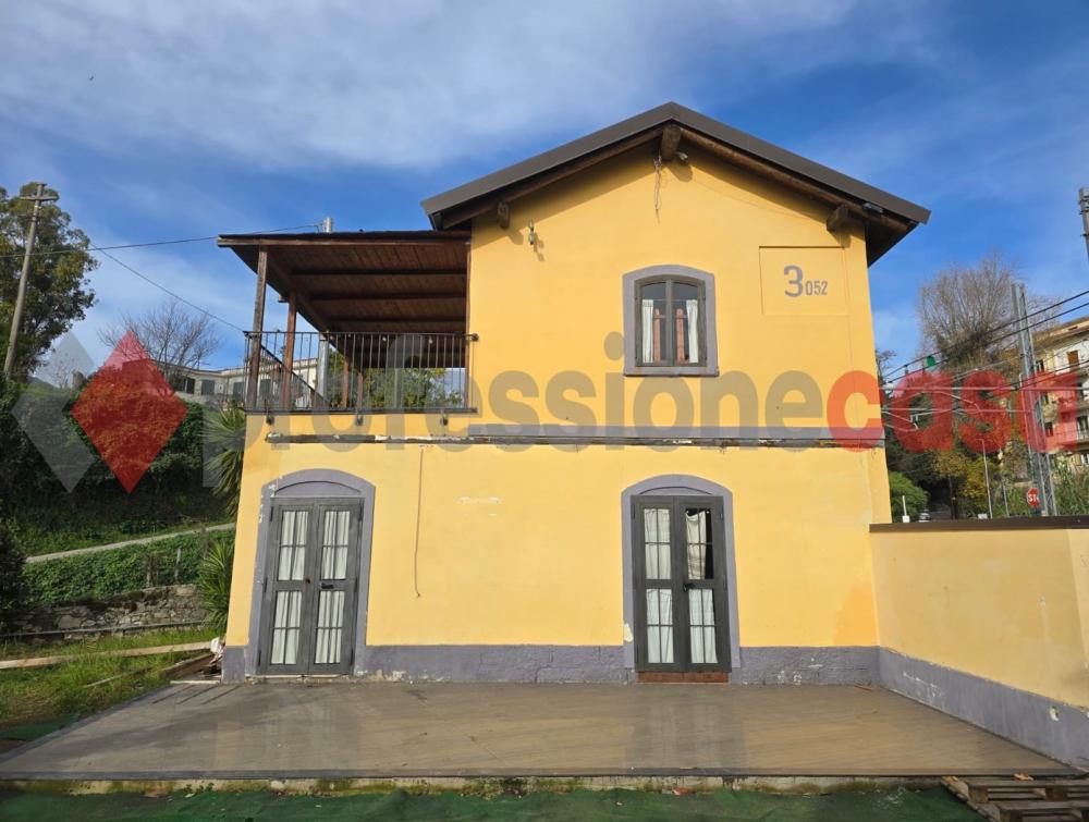 casa indipendente in affitto a Salerno in zona Centro Città