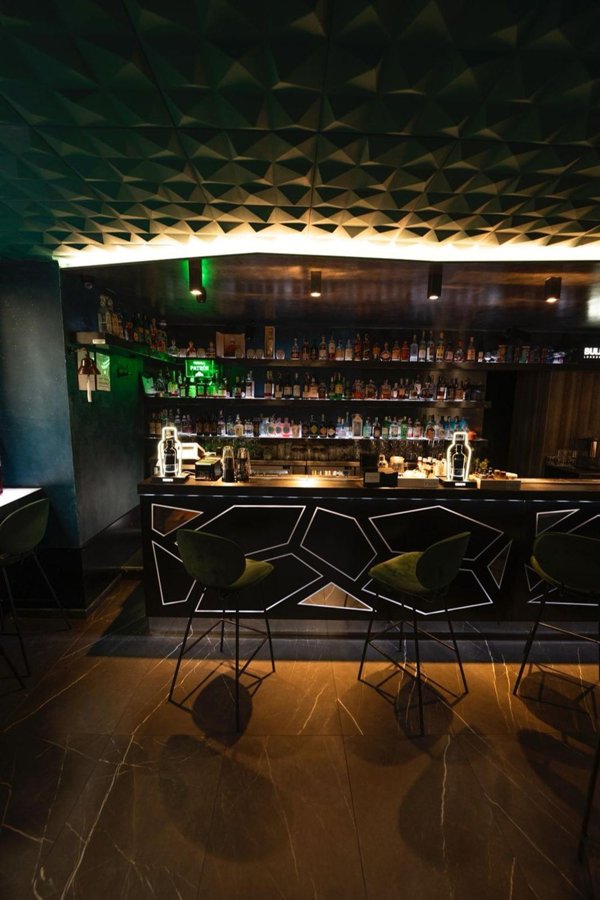 negozio in affitto a Salerno in zona Centro Città